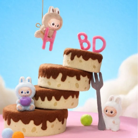 "V" CONFIRMED - MONSTERS Pin for Love Series-Vinyl Plush Pendant Blind Box - Picture 4 of 6